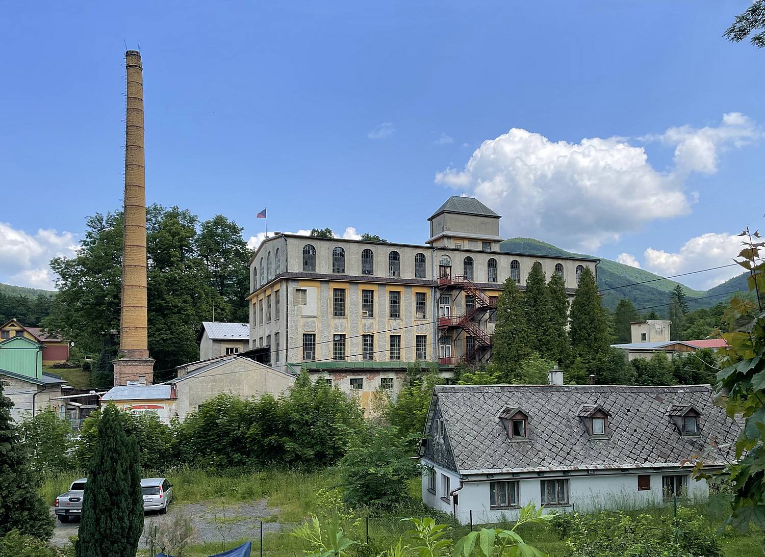 01-large-slide