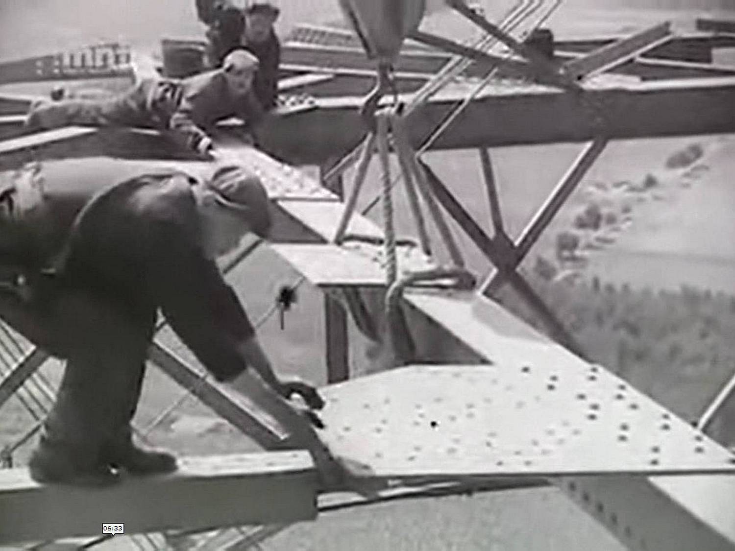 06-large-slide