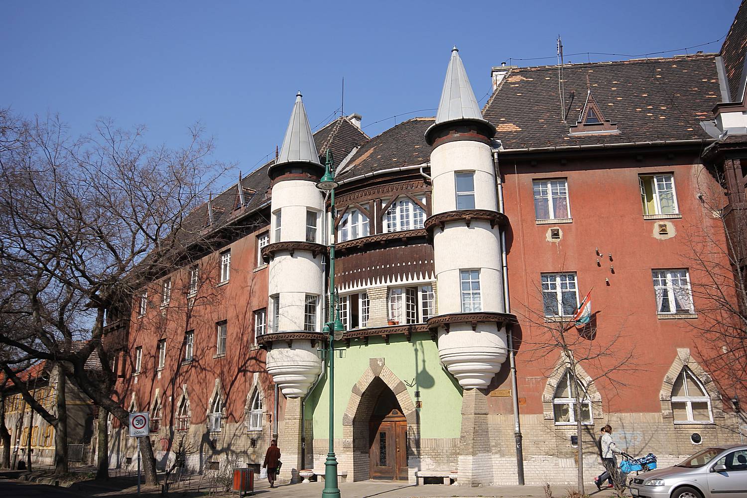 02-large-slide