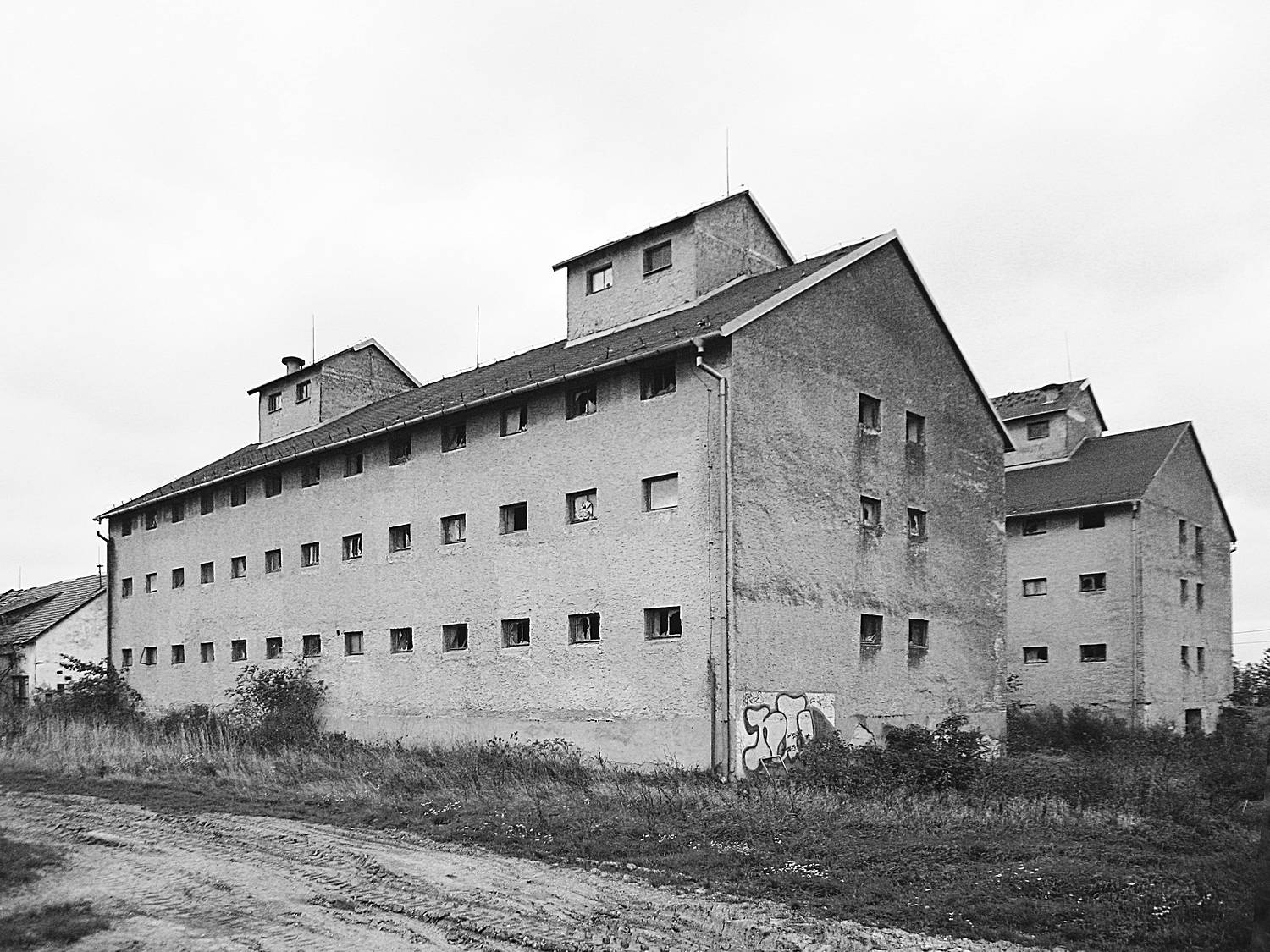 02-large-slide
